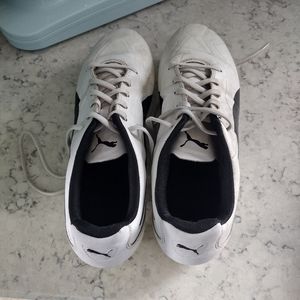 Men's Puma soccer cleats